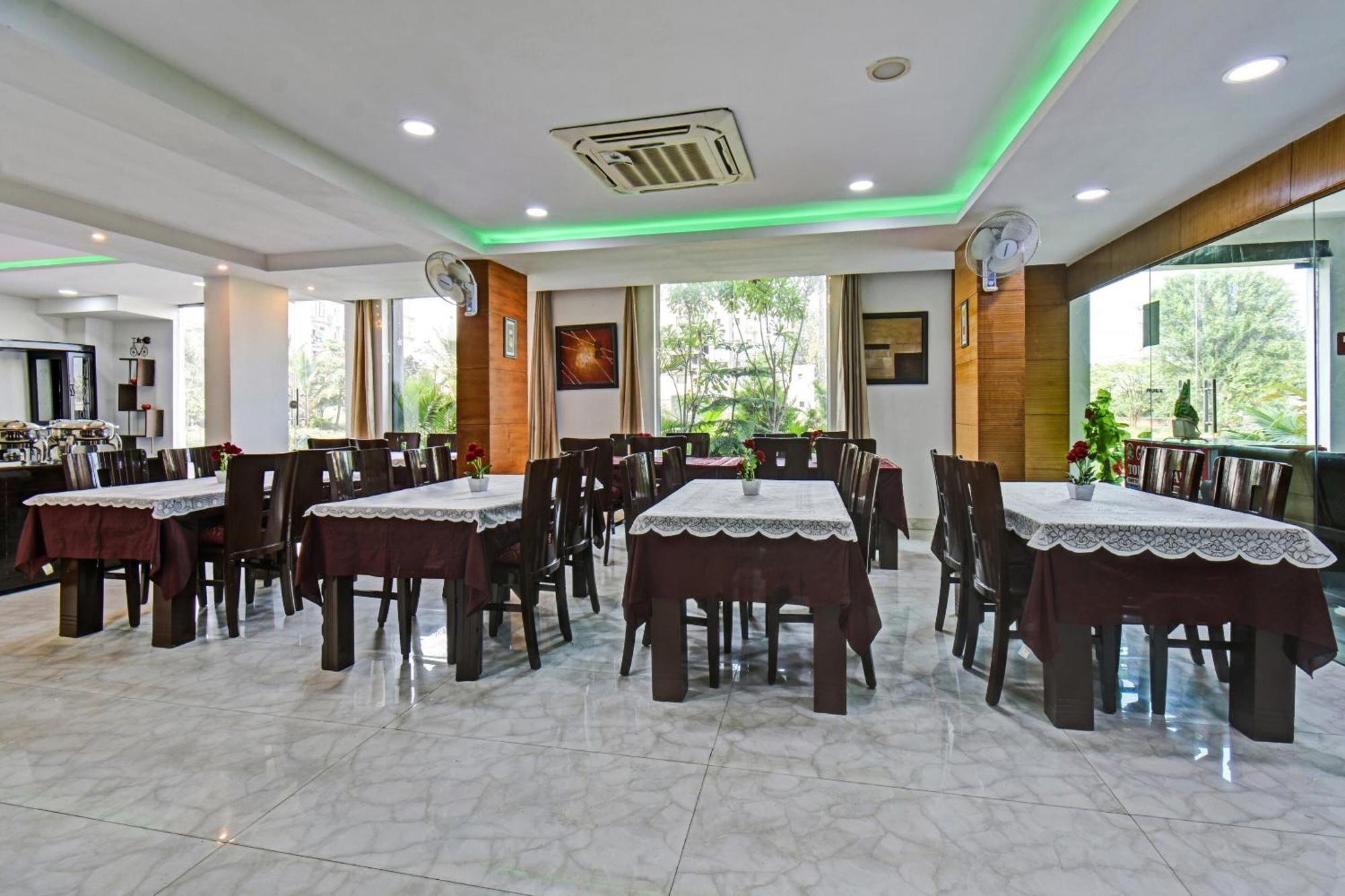 Townhouse Classio Suites Shirdi Buitenkant foto